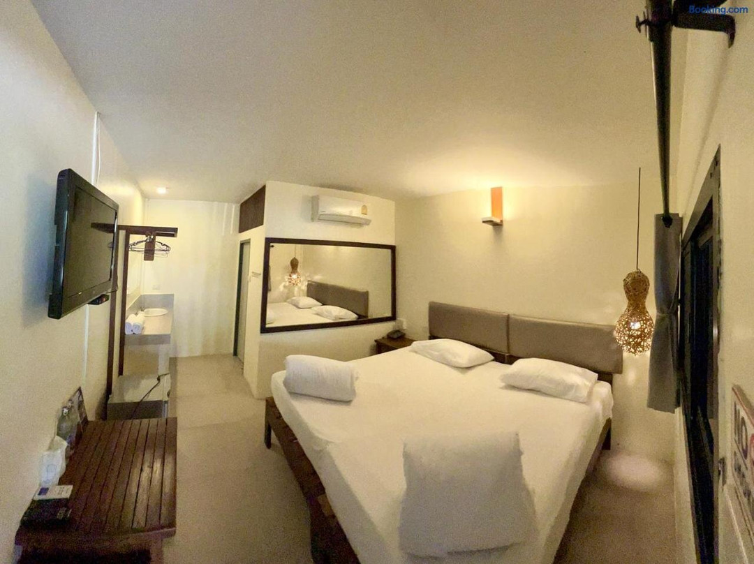 Ngeeb Bed And Ev Station