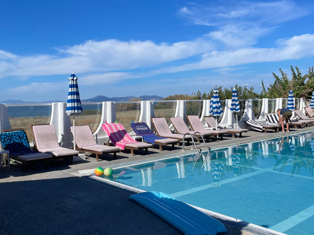 Nirvana Beach Hotel主图