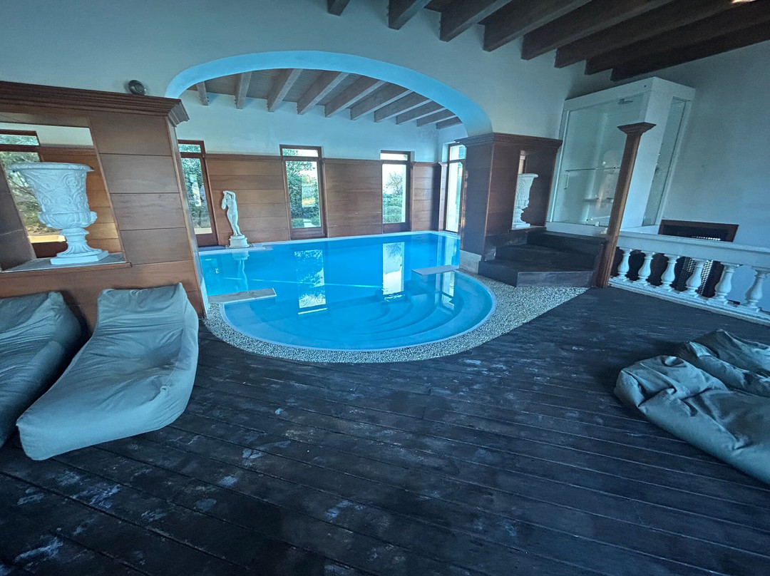 拉斯多洛娜斯温泉别墅酒店主图