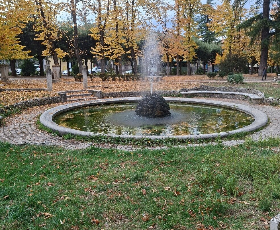 Corso Ovidio-苏尔莫纳必去景点