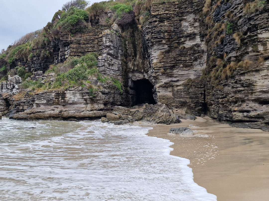 Cave Beach-杰尔维斯湾必去景点