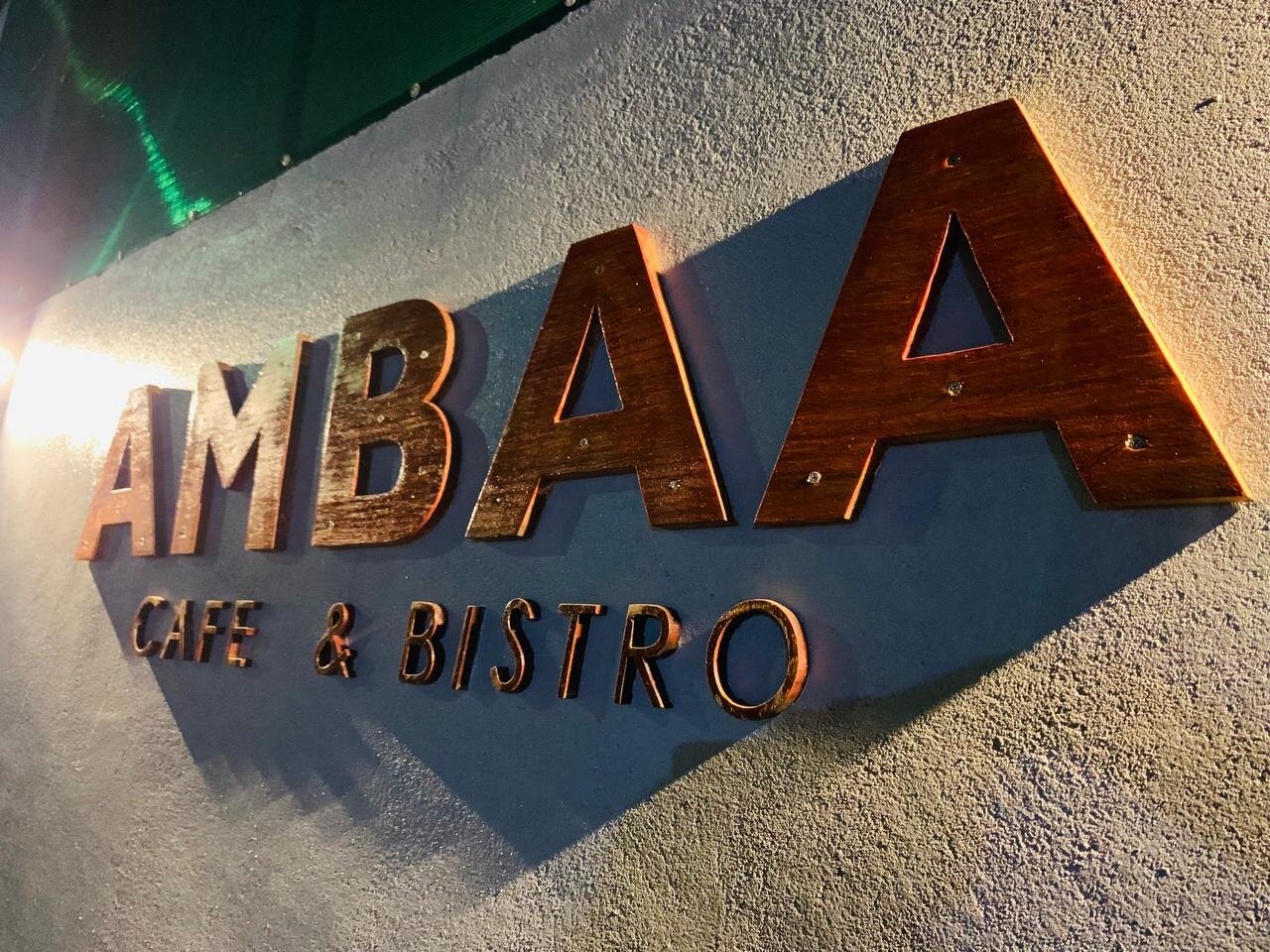 Escapism Maldives-官方