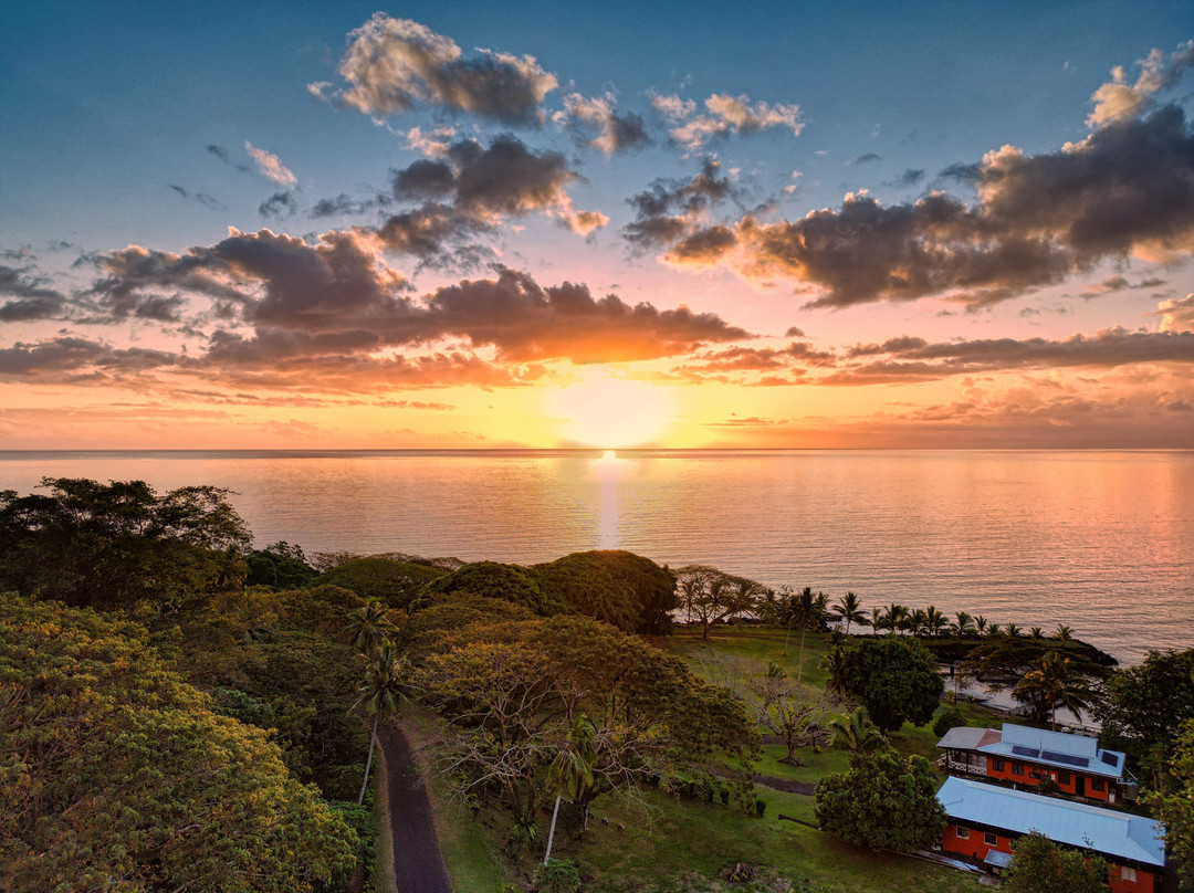 塔妙妮潜水度假酒店主图