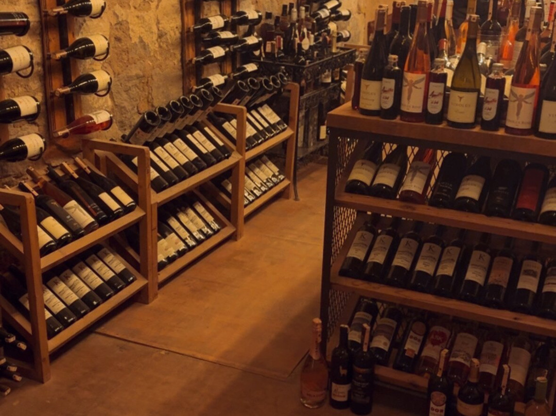 Vinodocia Wine & Art House-乌奇萨必去景点
