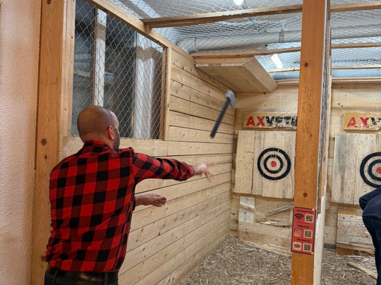 Axvetik Helvetic Axe Throwing-日内瓦必去景点