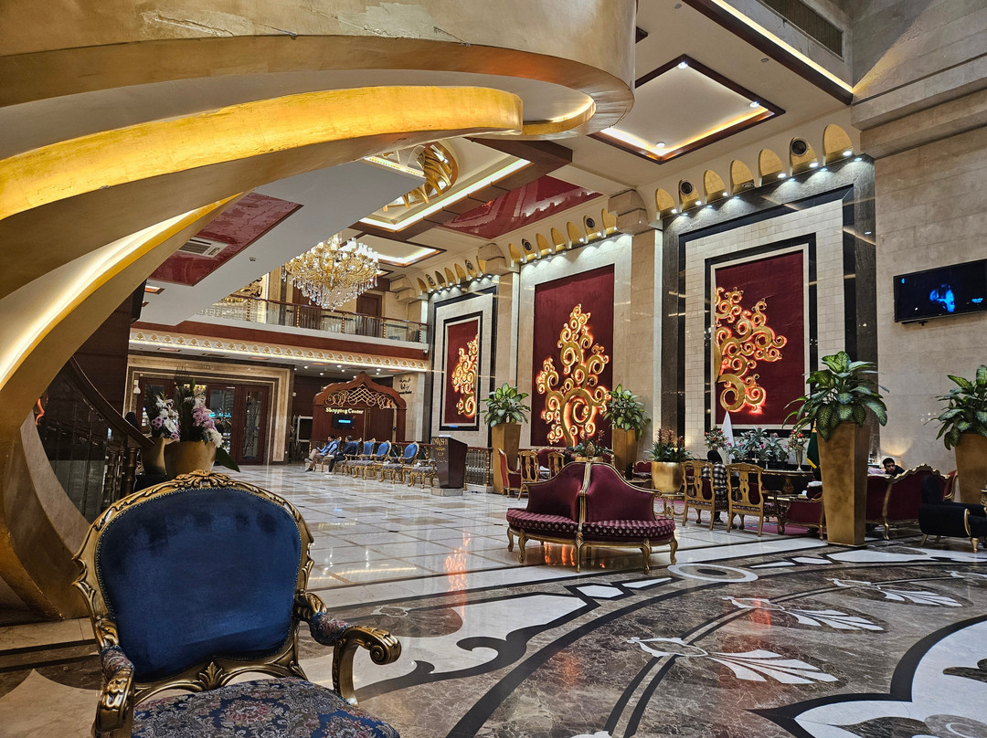 Darvishi Royal Hotel主图