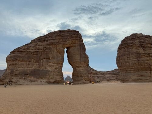 Jabal AlFil (Elephant Rock)-AlUla必去景点