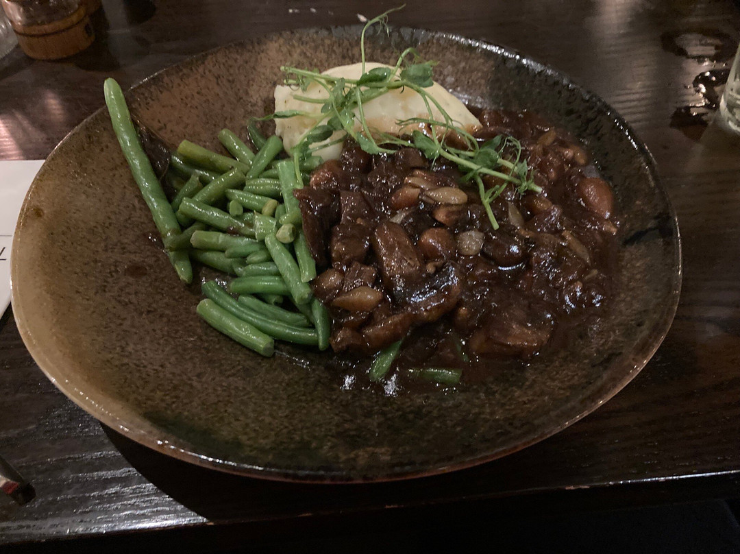 The Royal Hotel主图