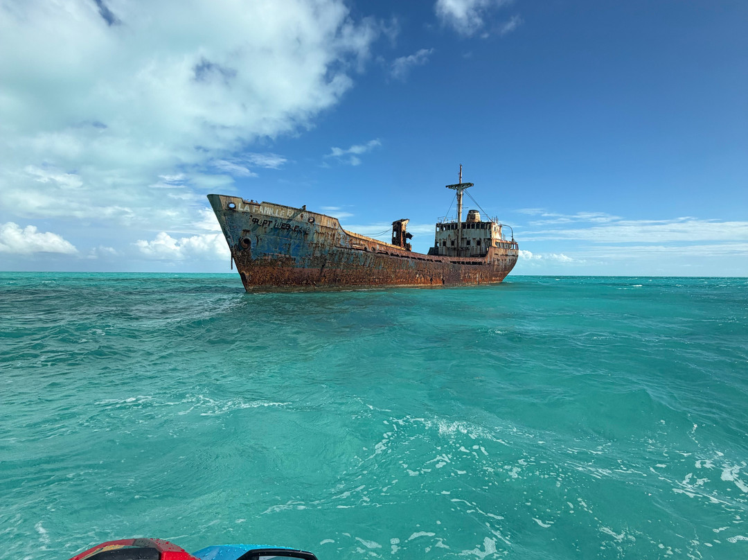 Vitamin Sea Watersports Tci-Long Bay Hills必去景点