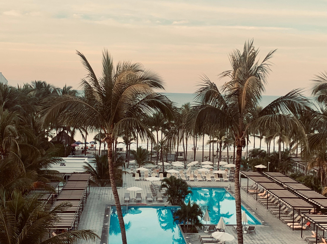 巴亚尔塔悦宜湾酒店主图