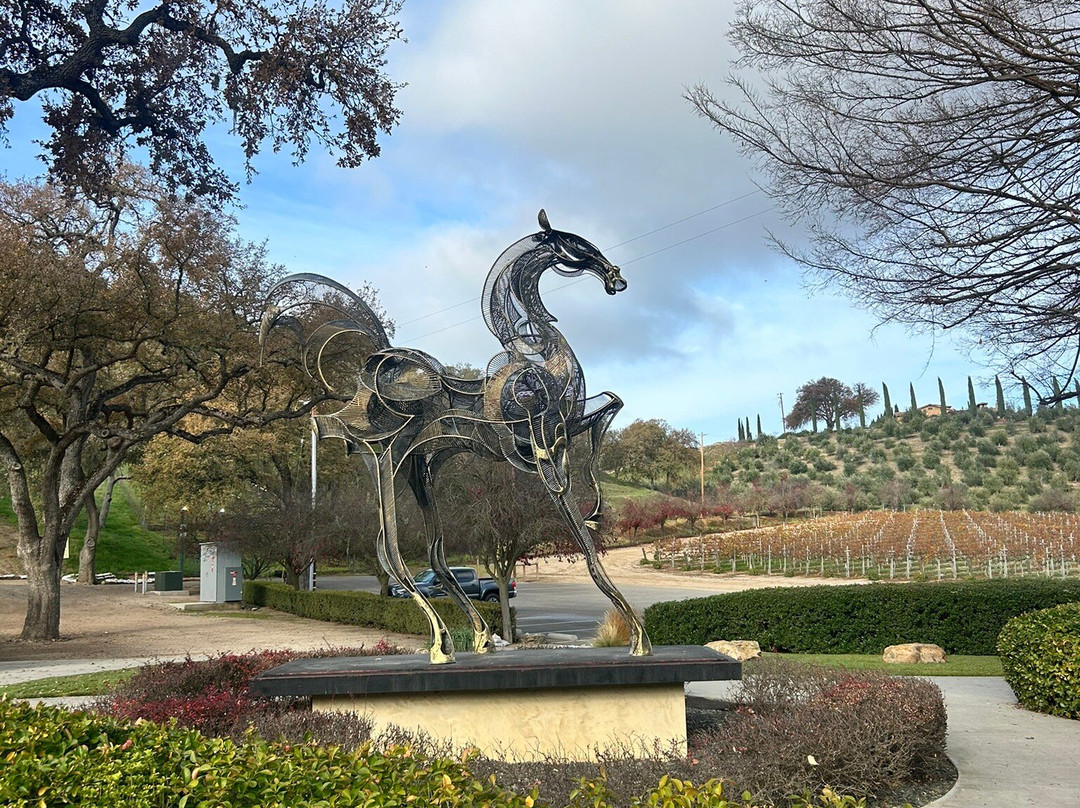 Sculpterra Winery & Sculpture Garden-帕索罗布尔斯必去景点