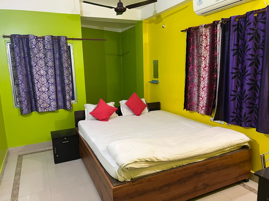 OYO 24229 Radharani Lodge主图