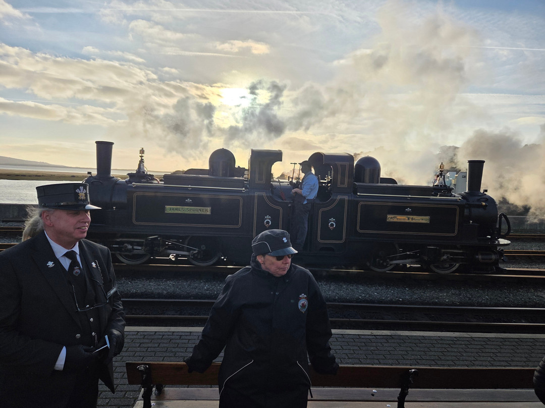 Ffestiniog & Welsh Highland Railways-波特马多克必去景点