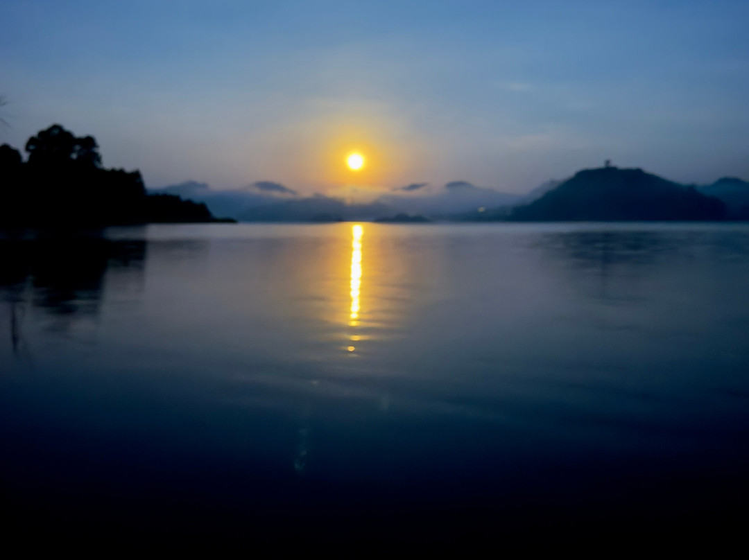 Lake Mutanda-Mgahinga Gorilla National Park必去景点