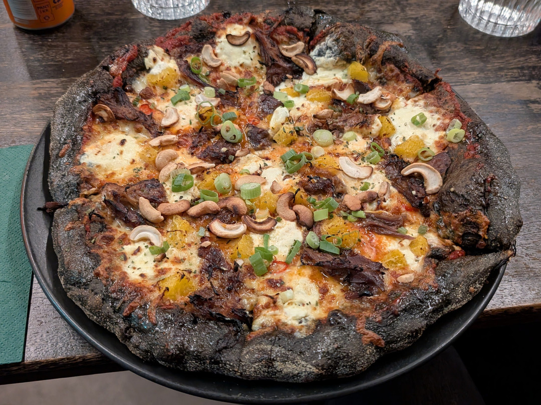 南部地区餐馆和美食-Black Crust Pizzeria