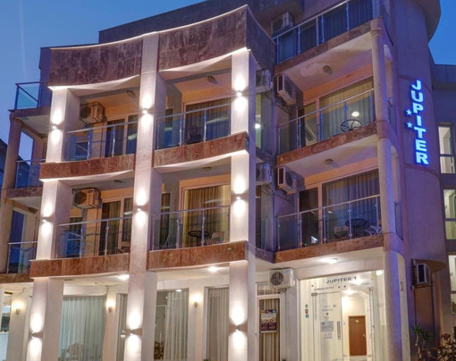 Jupiter 1 Family Hotel