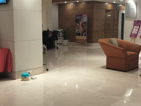 雷根塔中央异域风情大酒店主图