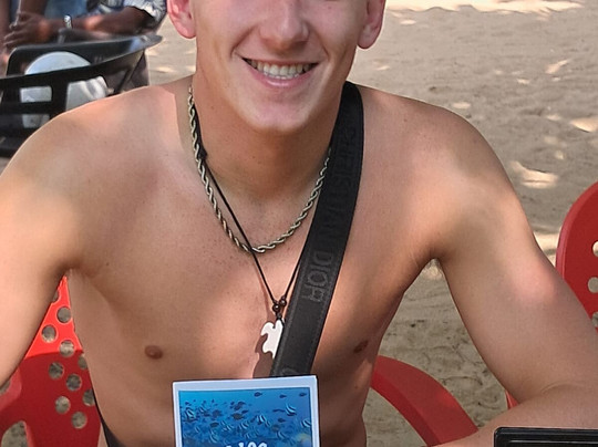 Divers Land Dive Club-乌纳瓦图纳必去景点