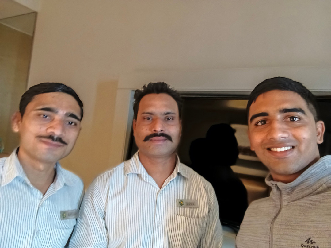 占西柠檬树酒店主图