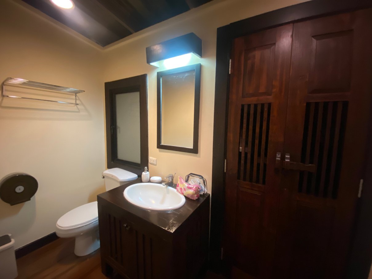 莱赛昂澳鲁度假村-浴室