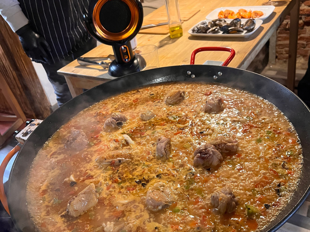 Paella and Sangria Workshop (Rara Avis Experience)-马德里必去景点