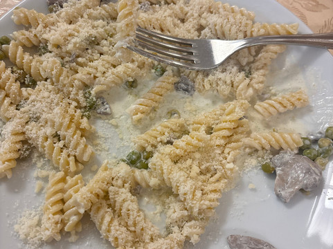 德佩妮酒店主图