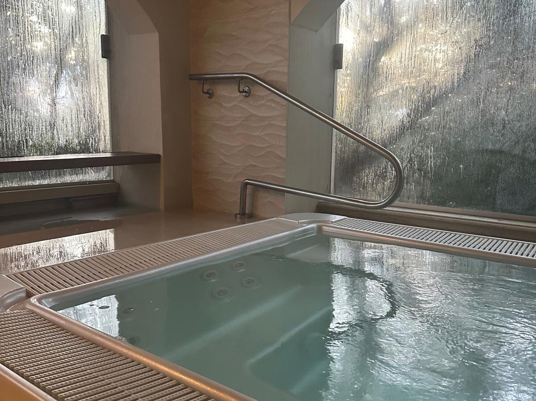 乐敦套房酒店主图