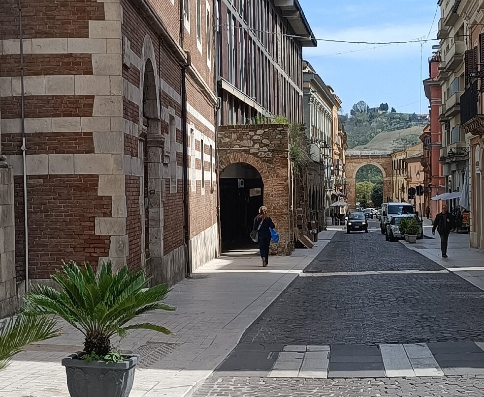 安蒂卡因特拉姆尼亚住宿加早餐旅馆主图