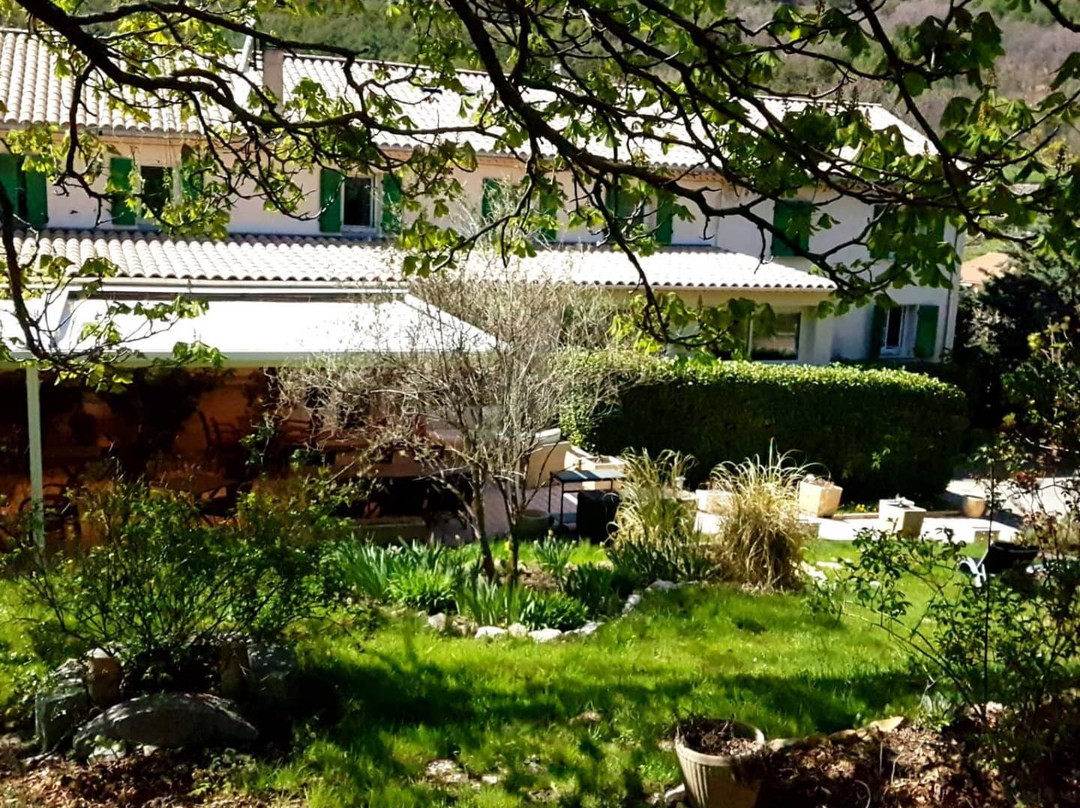 La Martre酒店住宿-Hotel Du Lachens