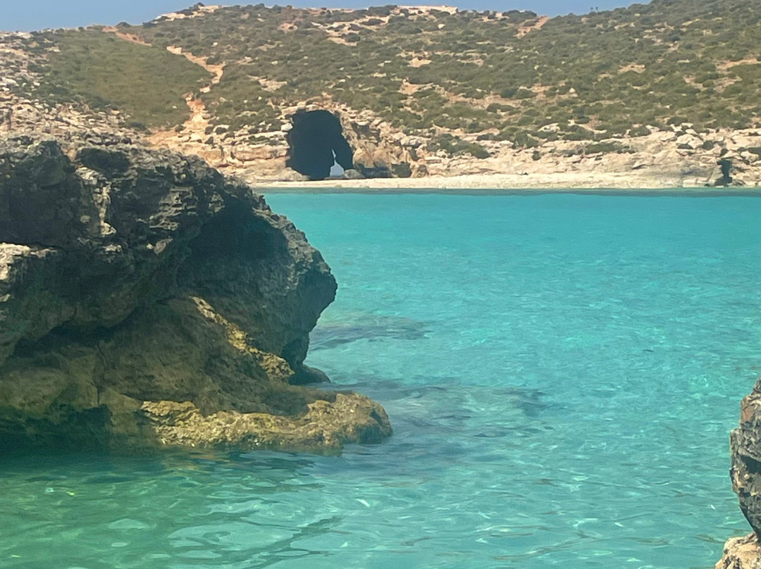 Ebsons Comino Ferries-Mgarr必去景点