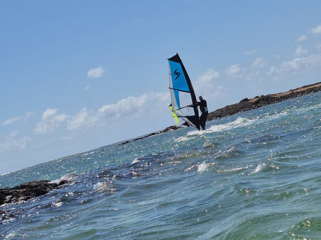 Max Windsurf School-科拉雷侯必去景点