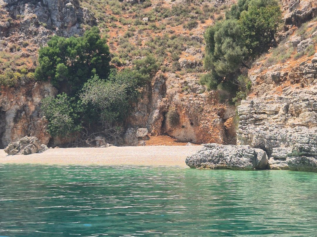 Captain You Kefalonia-Karavomylos必去景点
