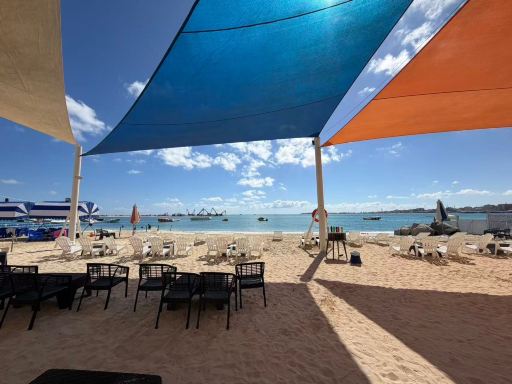 Triumph White Sands-旅行者