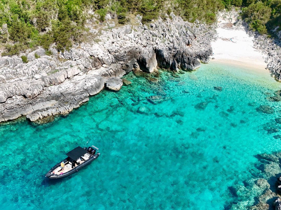 Pappas Boats & Cruises-Lakka必去景点