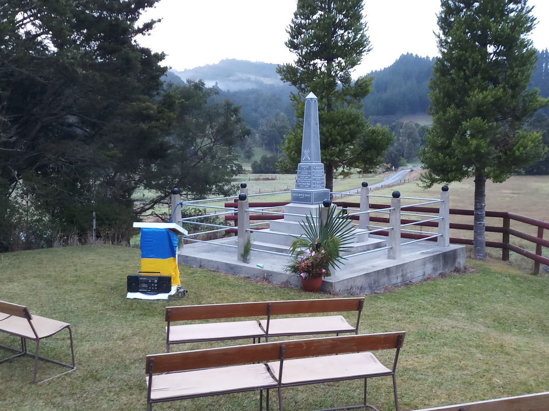 Tapuhi War Memorial-Hukerenui必去景点