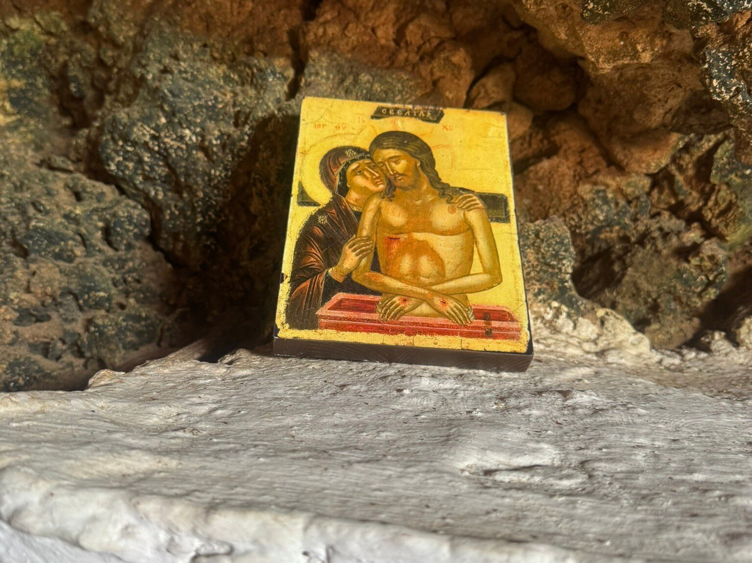 Agioi Saranta Cave Church-普它肋斯必去景点