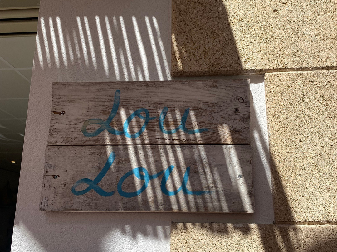 Lou Lou Women's clothing shop