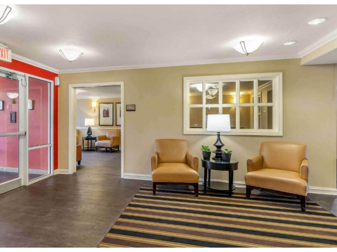 Motel 6 Suites Chicago Vernon Hills Lincolnshire IL