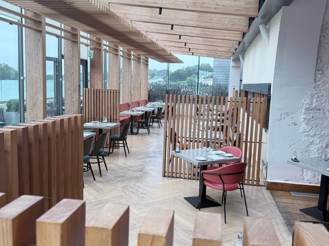 雪楼酒店主图