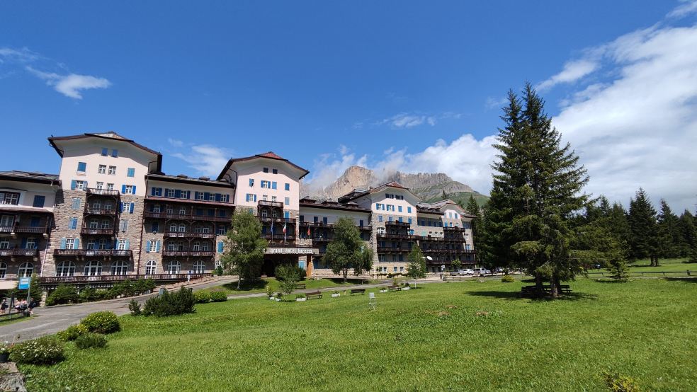 伽瑞扎格兰德酒店-旅行者