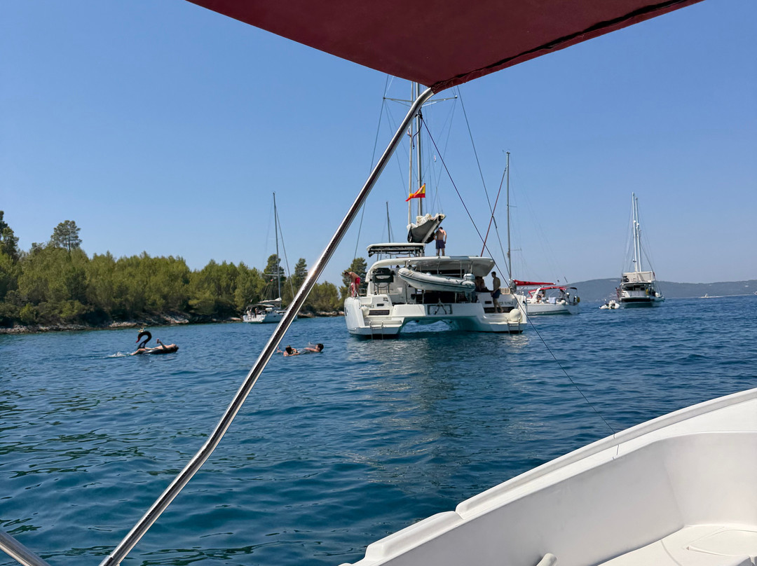 Rent A Boat Mrdulja-Milna必去景点