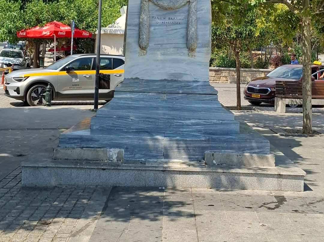 Statue of Panagis Vallianos-阿尔戈斯托利翁必去景点
