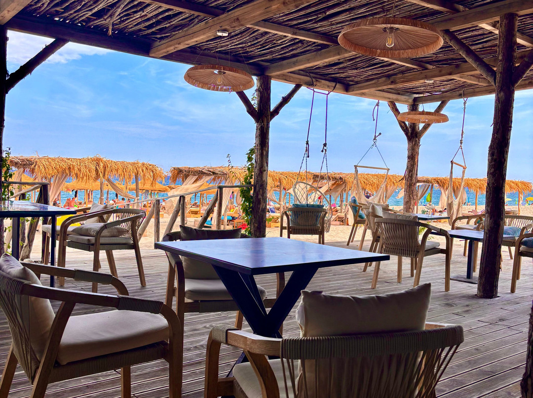 Maja Beach Club-Badolato Marina必去景点