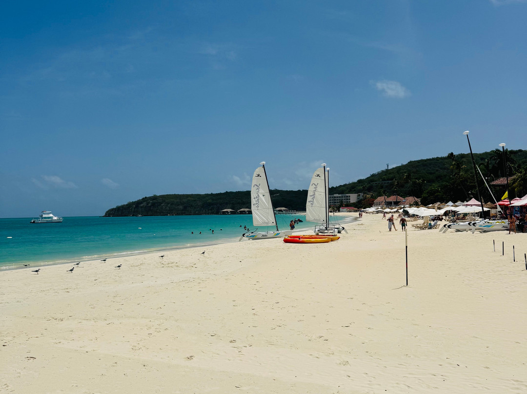 Dickenson Bay-安提瓜必去景点