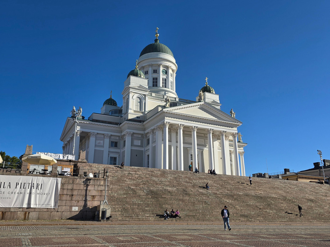 议会广场（Senaatintori）-赫尔辛基必去景点