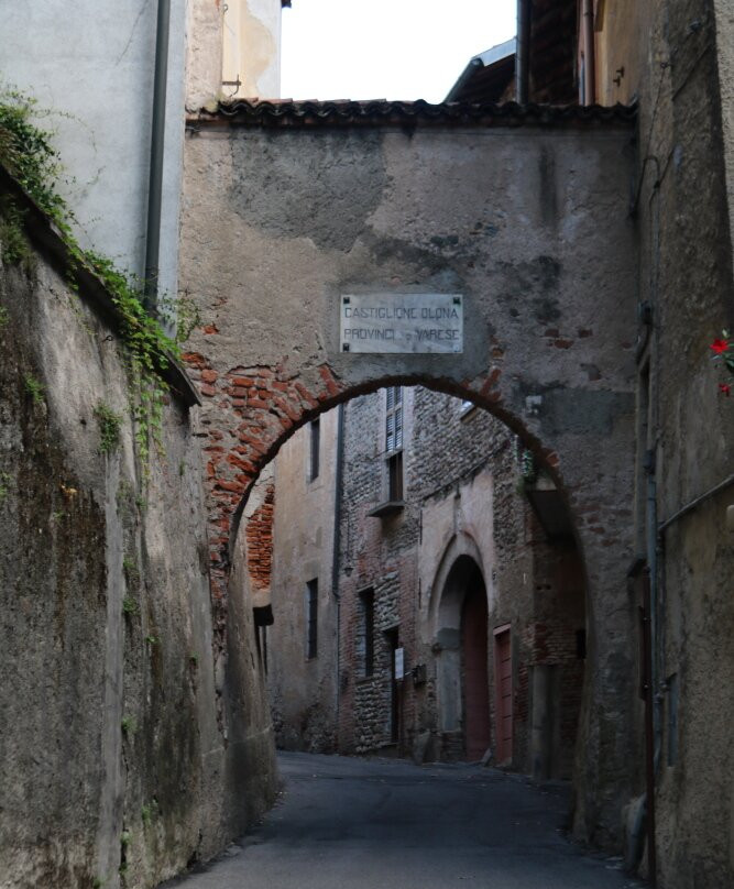 Arco di Ponente-Castiglione Olona必去景点
