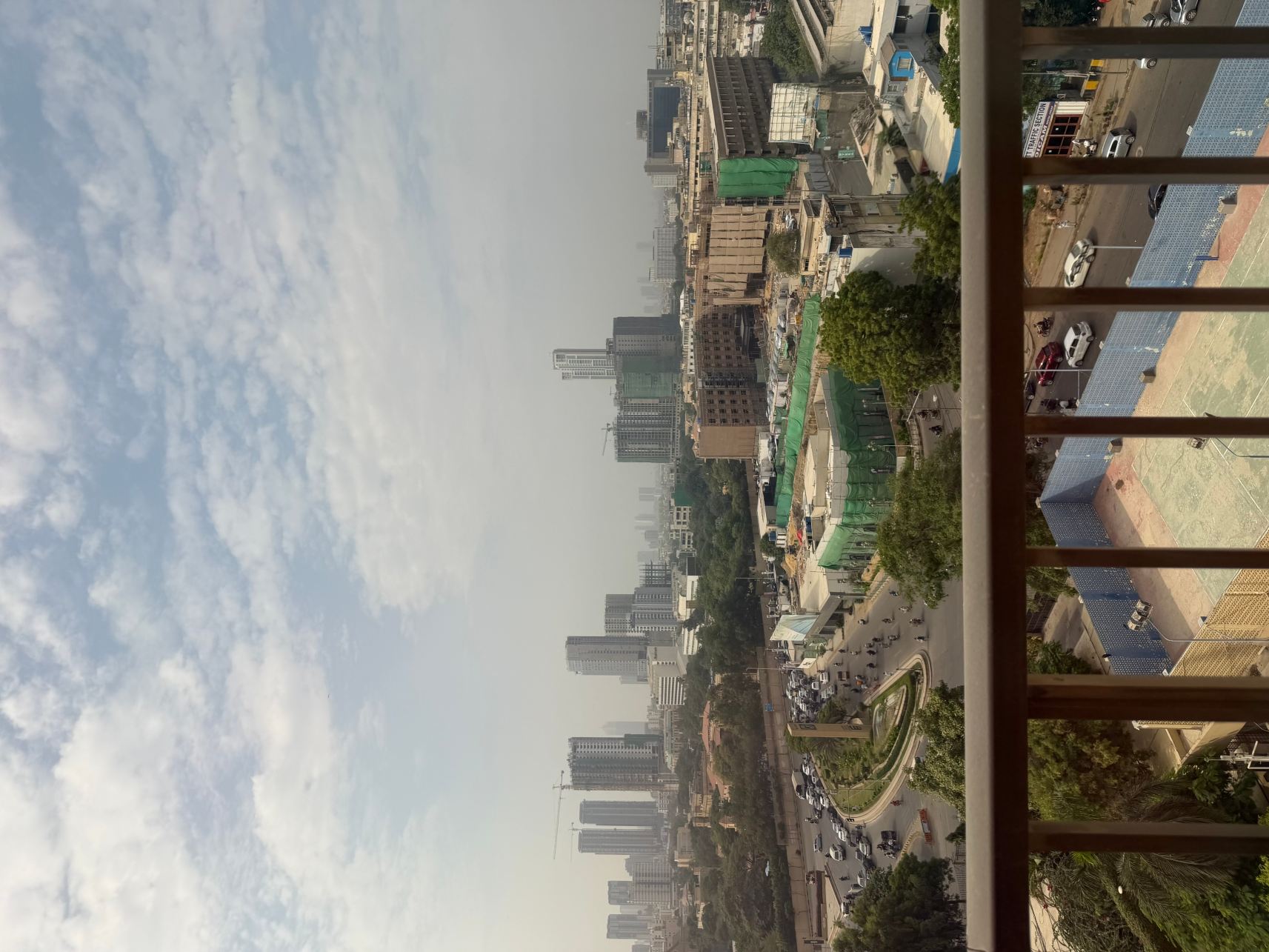 阿瓦里塔卡拉奇-旅行者