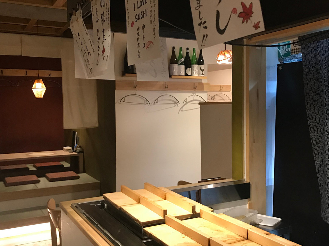 炭焼炉端 魚のいしさか