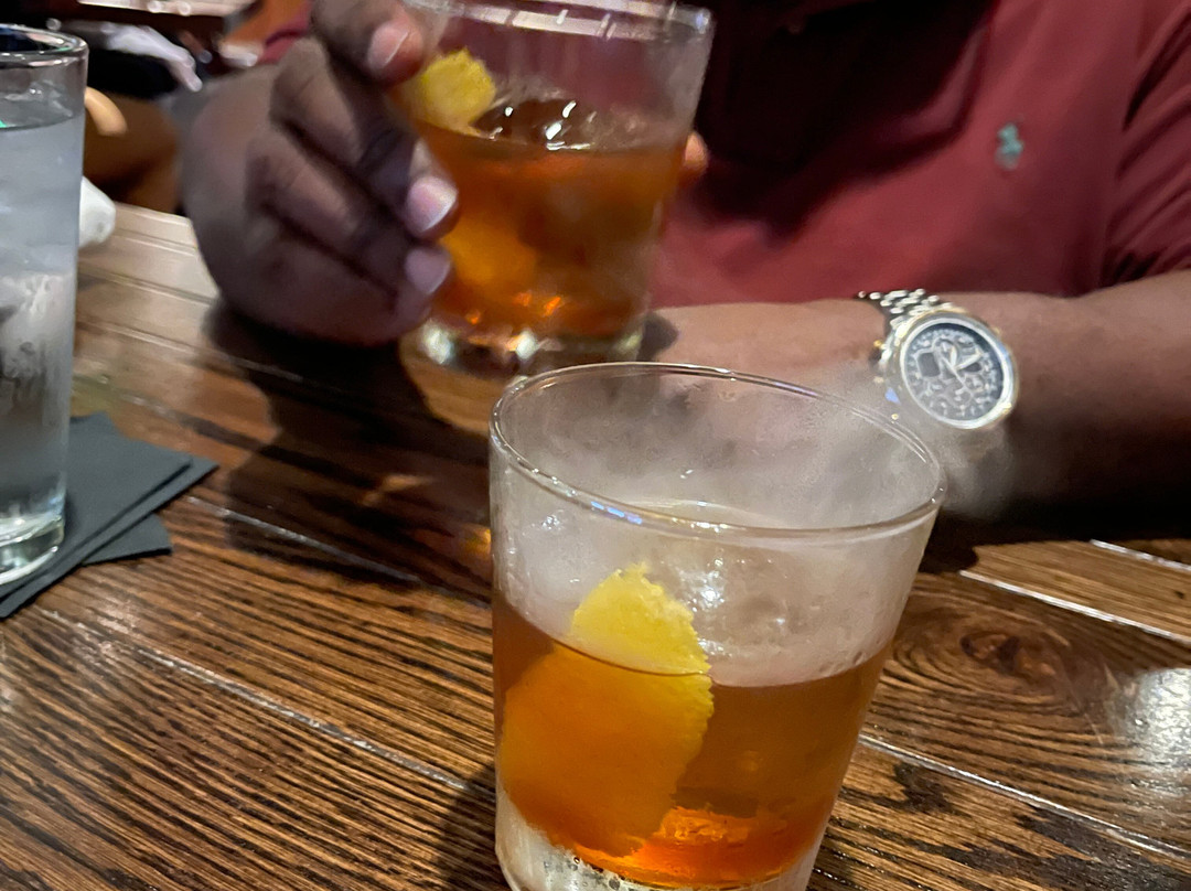Tarnished Truth Distilling Co.-弗吉尼亚海滩必去景点