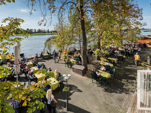 邦伯格莱恩特哈森酒店